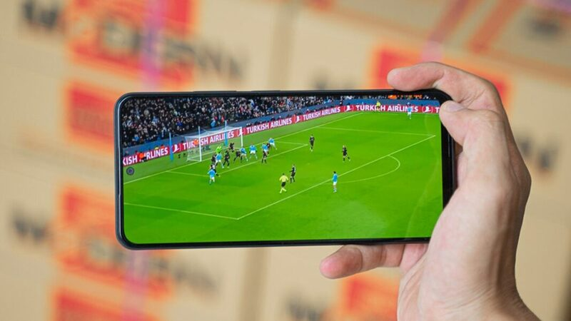 Cola tv tuân thủ bản quyền và tạo nguồn thu từ quảng cáo